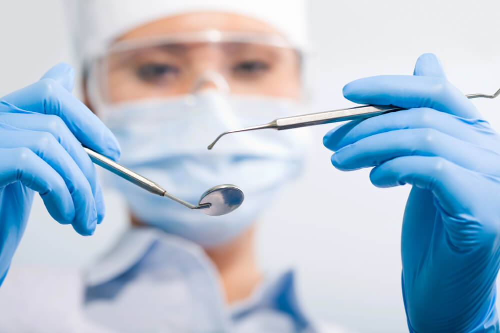 What are the safety considerations when packaging dental instruments​?