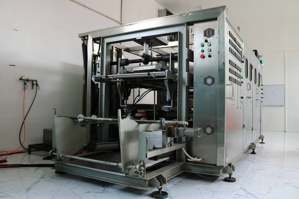 Thermoforming vs. vacuum forming, which is better?