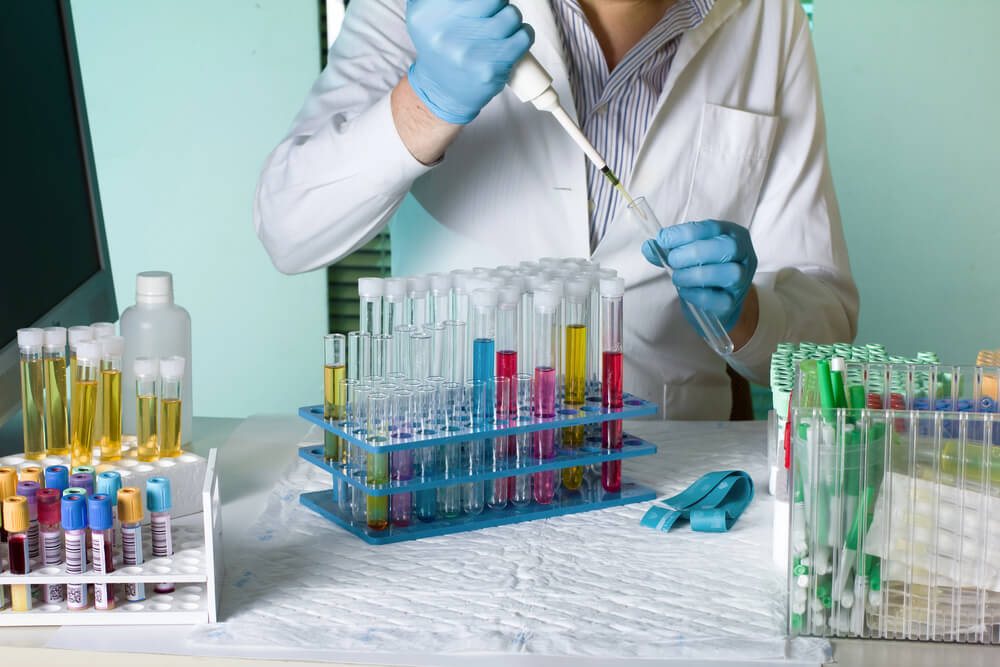 Lab sample tray​s are made of various materials.